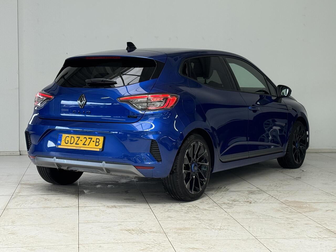 Renault CLIO 1.6 E-Tech Full Hybrid 145 Esprit Alpine | Navigatie | 360° Camera | Adaptive Cruise Control | BOSE-Audiosysteem |