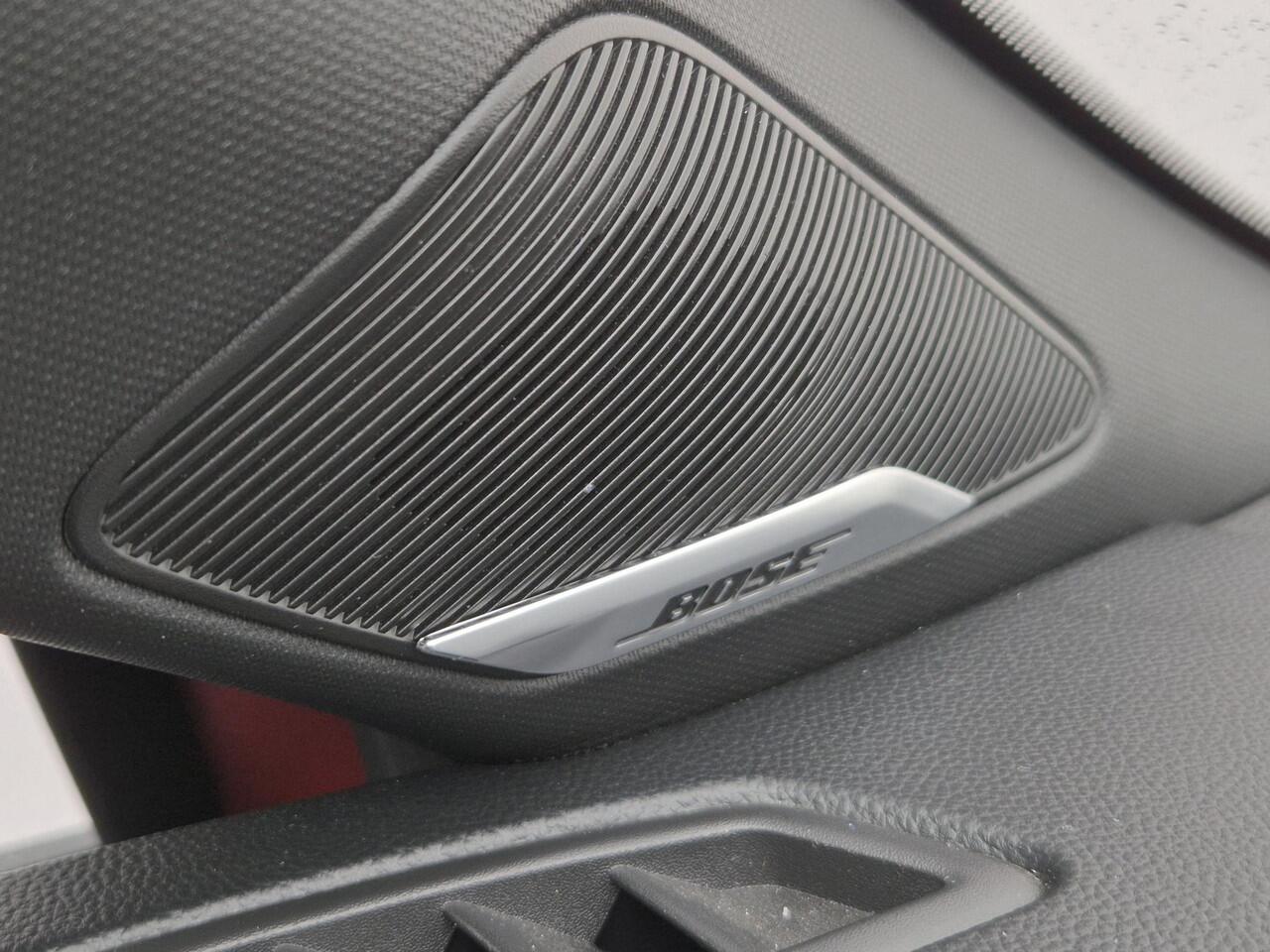 Renault CLIO Esprit Alpine / Bose Premium Audio / Adaptief Cruise Control / Achteruitrijcamera / Dodehoek Detectie / Apple Carplay & Android Auto / Navigatie /