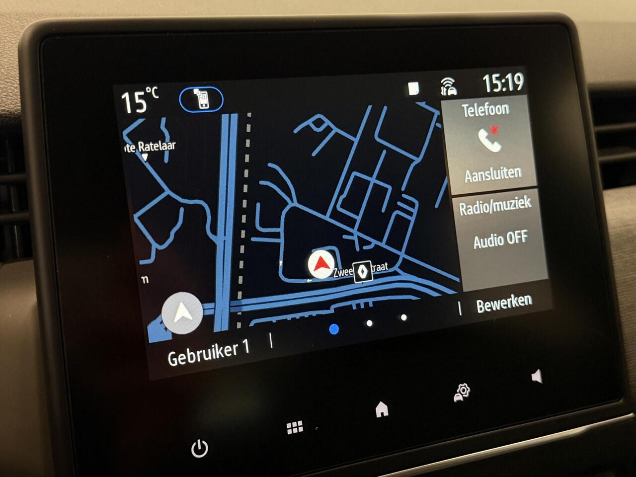 Renault CLIO 1.0 TCe 90 Evolution | Navigatie | Airco | Privacy Glass | Cruise Control | Lichtmetalen velgen 16" | Parkeersensoren en achteruitrijcamera