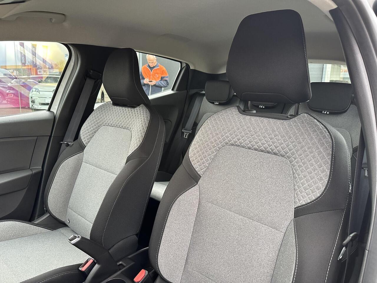 Renault CLIO TCe 90 Evolution | Origineel NL l EX-DEMO | BTW-Auto | Apple Carplay & Android Auto |