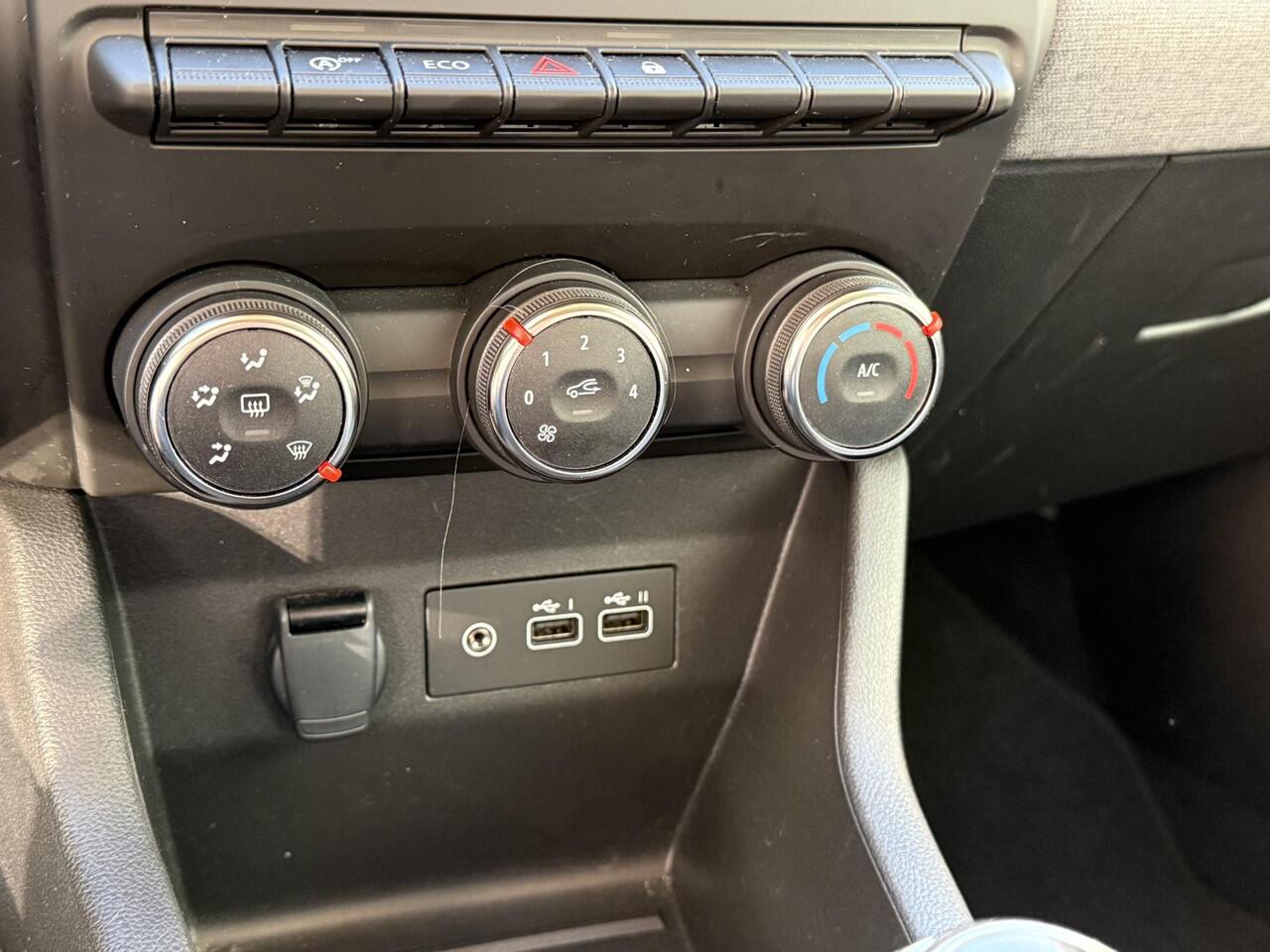 Renault CLIO 1.0 TCe 90 GPF evolution | NAP | Navigatie | Achteruitrijcamera | DAB | LED | Lichtmetaal | Cruise Control | Airco |