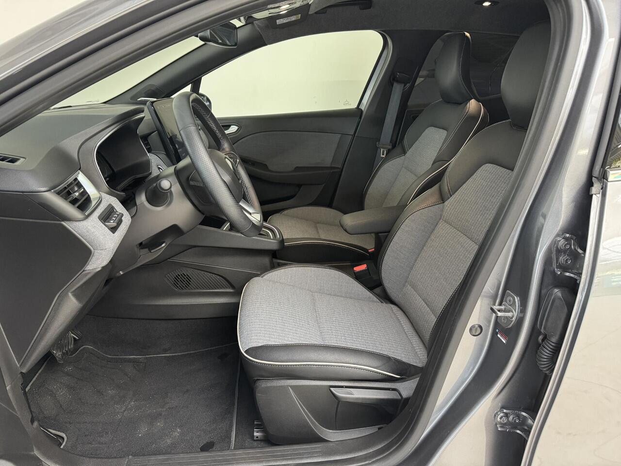 Renault CLIO 1.6 E-Tech Full Hybrid 145 Techno | Navigatie | 360° Camera | Cruise Control Adaptief | BOSE-Audiosysteem | Stoel + Stuurverwarming |