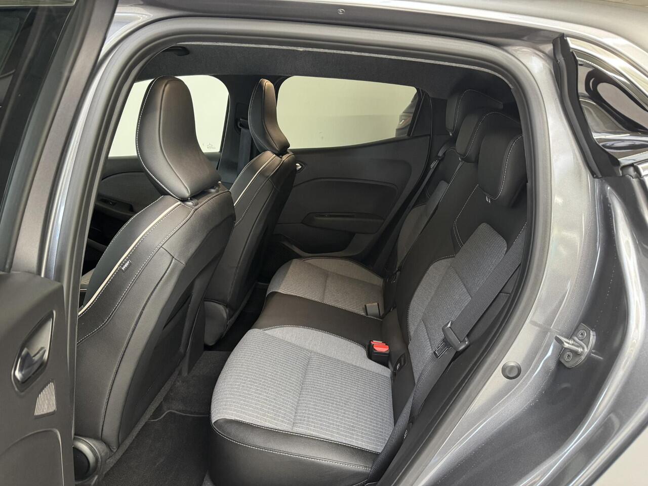 Renault CLIO 1.6 E-Tech Full Hybrid 145 Techno | Navigatie | 360° Camera | Cruise Control Adaptief | BOSE-Audiosysteem | Stoel + Stuurverwarming |