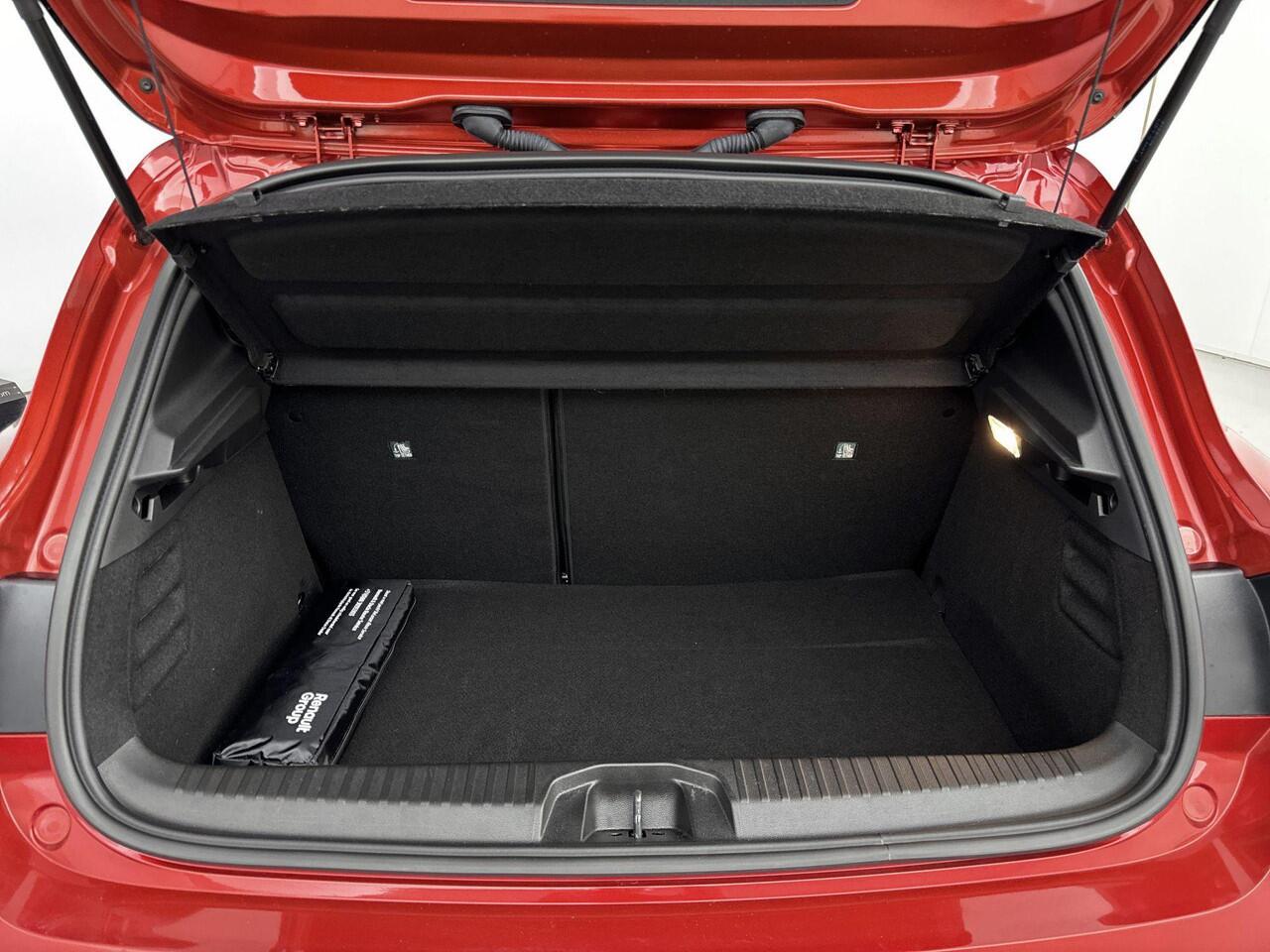 Renault CLIO 1.6 E-Tech Full Hybrid 145Pk esprit Alpine | Draadloze Apple & Android Carplay | Parkeersensoren Voor & Achter | 360 Camera | Multi Sense | Privacy Glass | Lichtmetalen Velgen | Privacy Glass | All Season Banden |