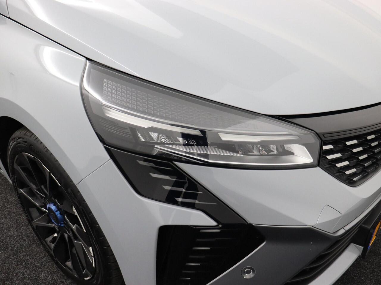 Renault CLIO 1.6 E-Tech Full Hybrid 145 esprit Alpine BOSE AUDIO / BLINDSPOT WARNING / STOEL- & STUURVERWARMING / PARKEERSENSOREN + CAMERA