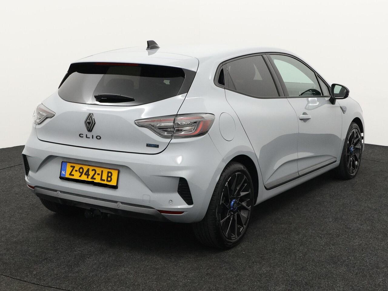 Renault CLIO 1.6 E-Tech Full Hybrid 145 esprit Alpine BOSE AUDIO / BLINDSPOT WARNING / STOEL- & STUURVERWARMING / PARKEERSENSOREN + CAMERA