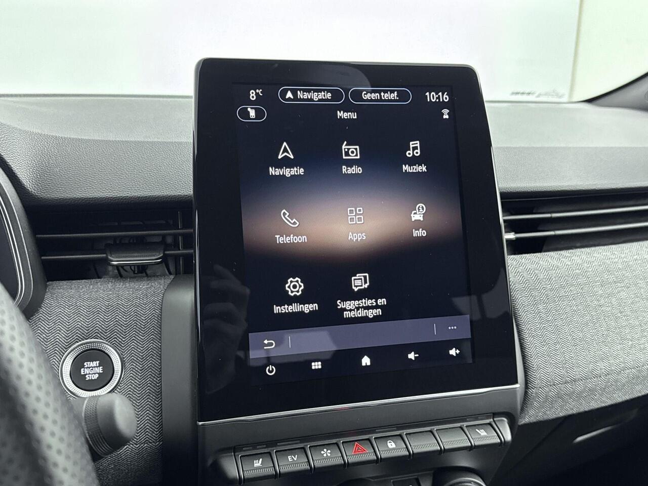 Renault CLIO 1.6 E-Tech Full Hybrid 145 techno | Achteruitrijcamera | Apple Carplay/Android Auto | Climate Control | Cruise Control | Draadloze Oplader | Keyless | Parkeersensoren Voor | Stoel- en Stuurverwarming |