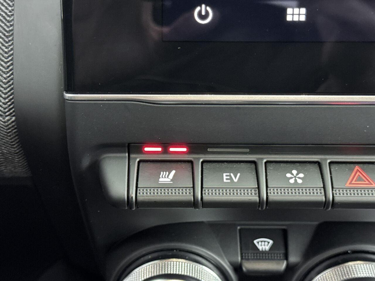 Renault CLIO 1.6 E-Tech Full Hybrid 145 techno | Achteruitrijcamera | Apple Carplay/Android Auto | Climate Control | Cruise Control | Draadloze Oplader | Keyless | Parkeersensoren Voor | Stoel- en Stuurverwarming |