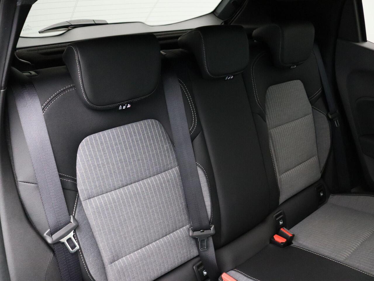 Renault CLIO TCe 90pk Techno | Pack look | 17" LMV | Digitaal dashboard | Grootscherm navigatie | Stoel- en stuurwielverwarming |