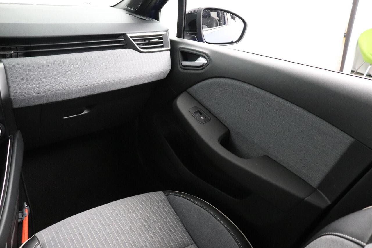 Renault CLIO 1.6 E-Tech Full Hybrid 145 techno | Pack Navigation | Pack Look | Carplay/Android Auto |