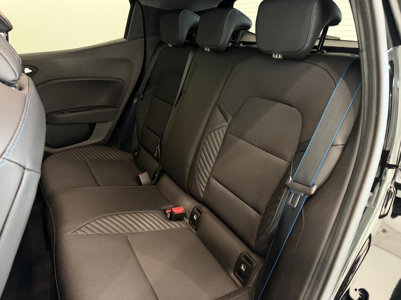 Renault CLIO 1.0 TCe 90 Esprit Alpine | BOSE | 360° camera | Lichtmetalen velgen 17" | Apple Carplay/Android Auto