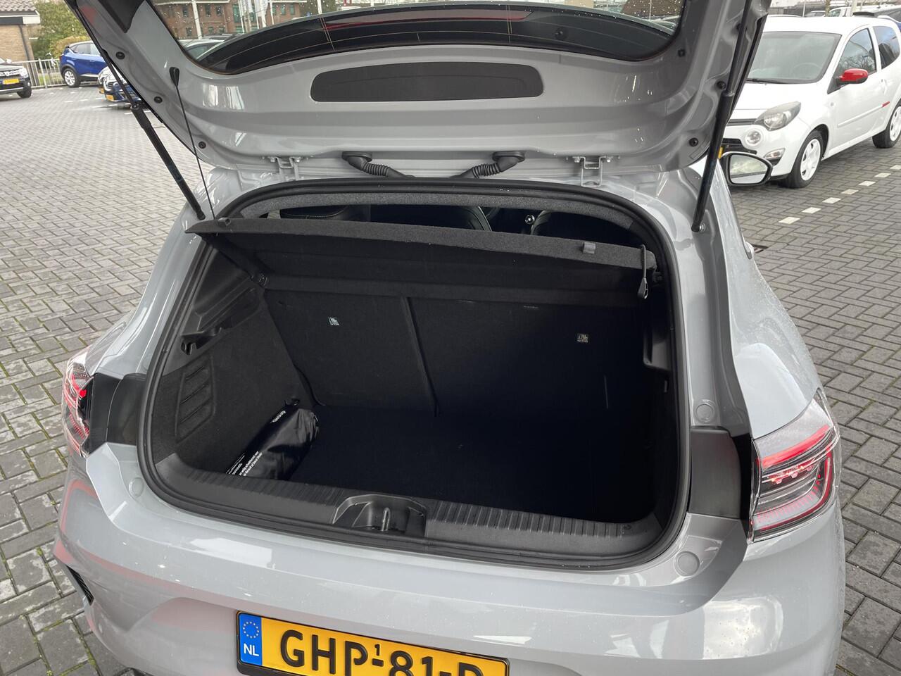 Renault CLIO 1.6 E-Tech Full Hybrid 145 techno Pack City Premium / Pack winter / Pack navigation techno / Pack Driving & safety