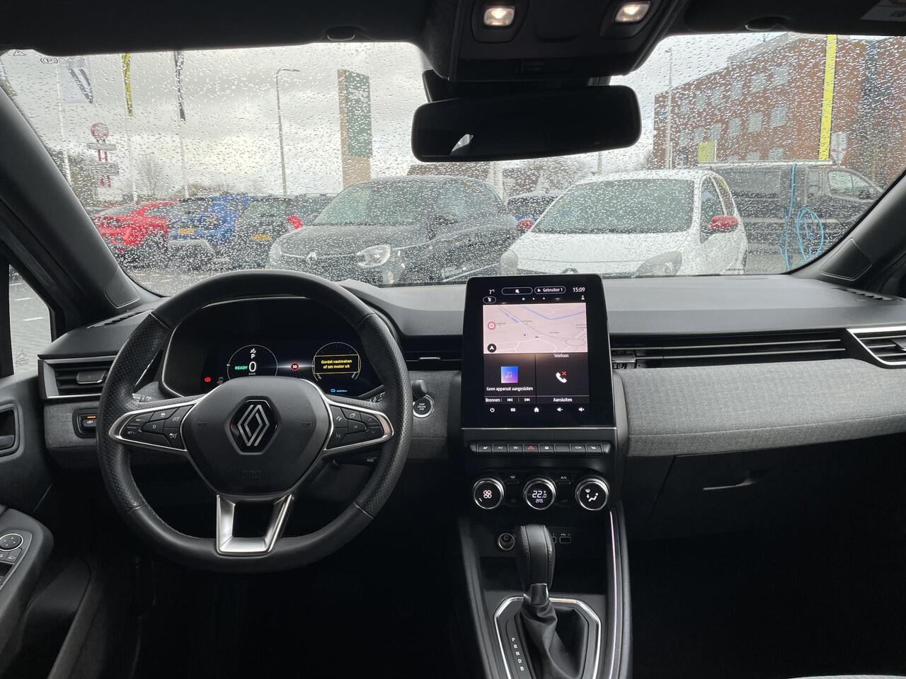 Renault CLIO 1.6 E-Tech Full Hybrid 145 techno Pack City Premium / Pack winter / Pack navigation techno / Pack Driving & safety