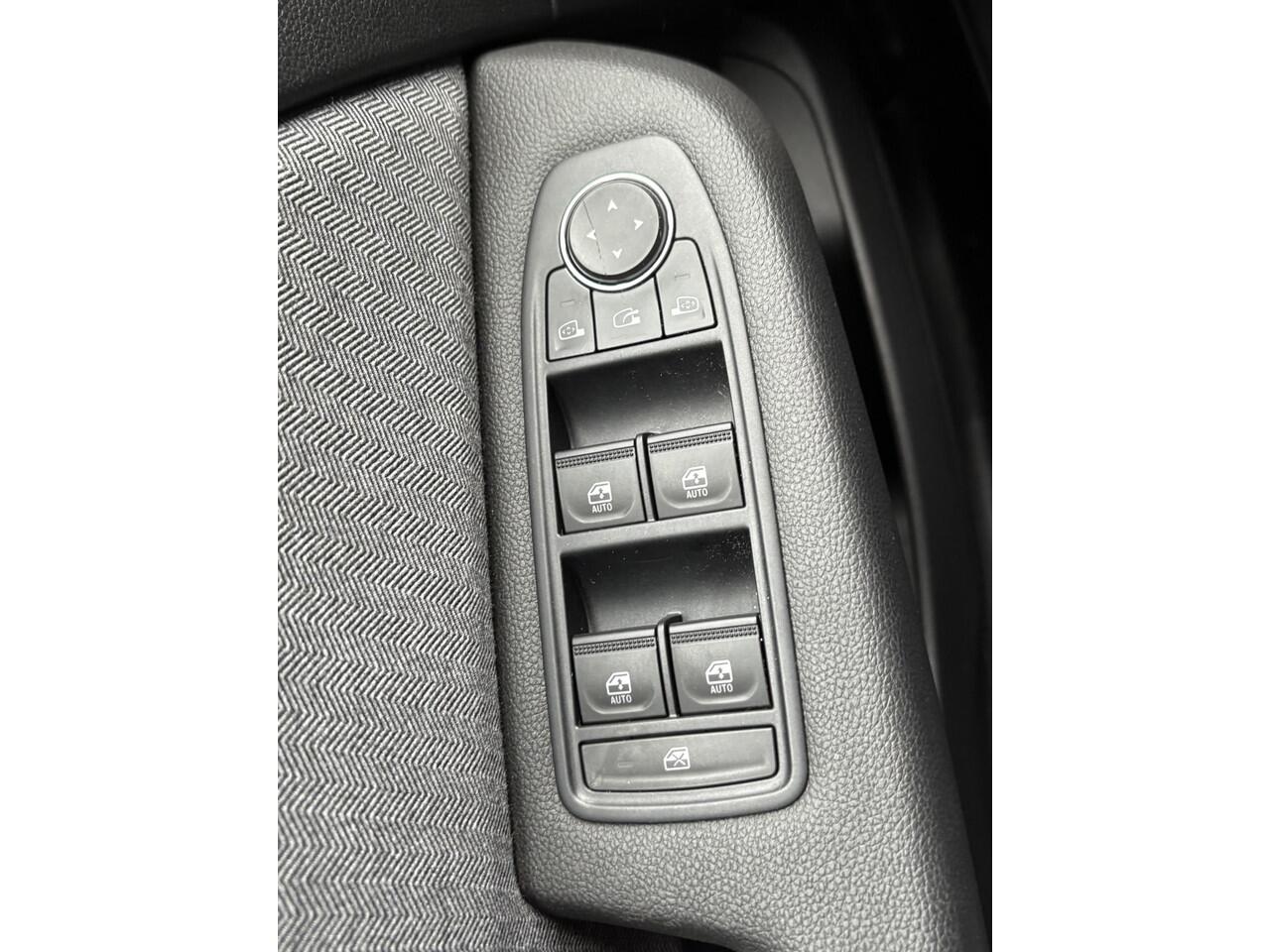 Renault CLIO 1.0 TCe 90 GPF techno | NAP | Navigatie | Achteruitrijcamera | DAB | Climate Control | LED | Key-less |