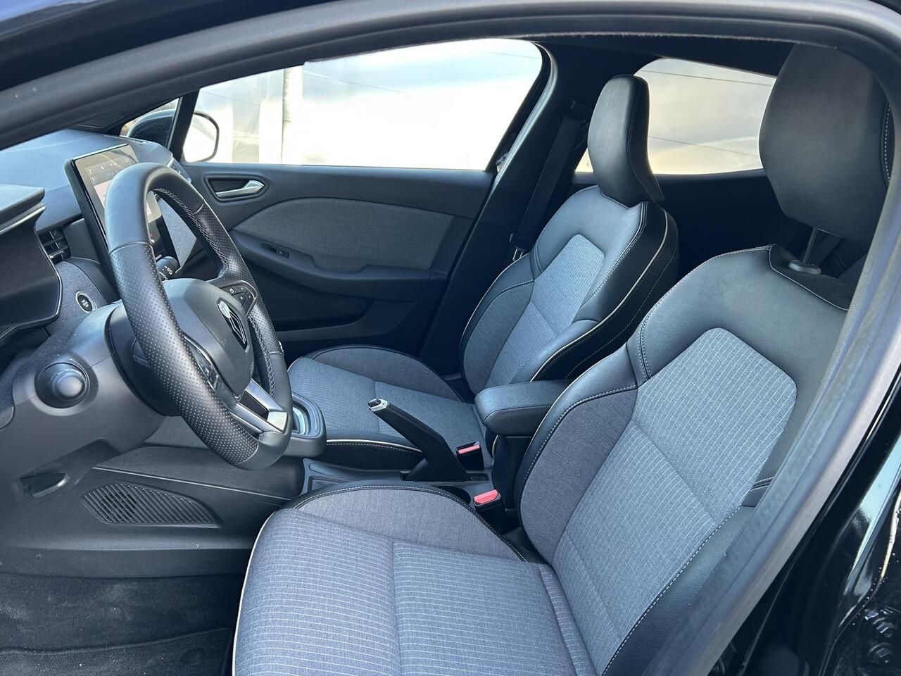 Renault CLIO 1.0 TCe 90 GPF techno | Groot Navi | Camera | Winter Pack | 17 Inch Velgen