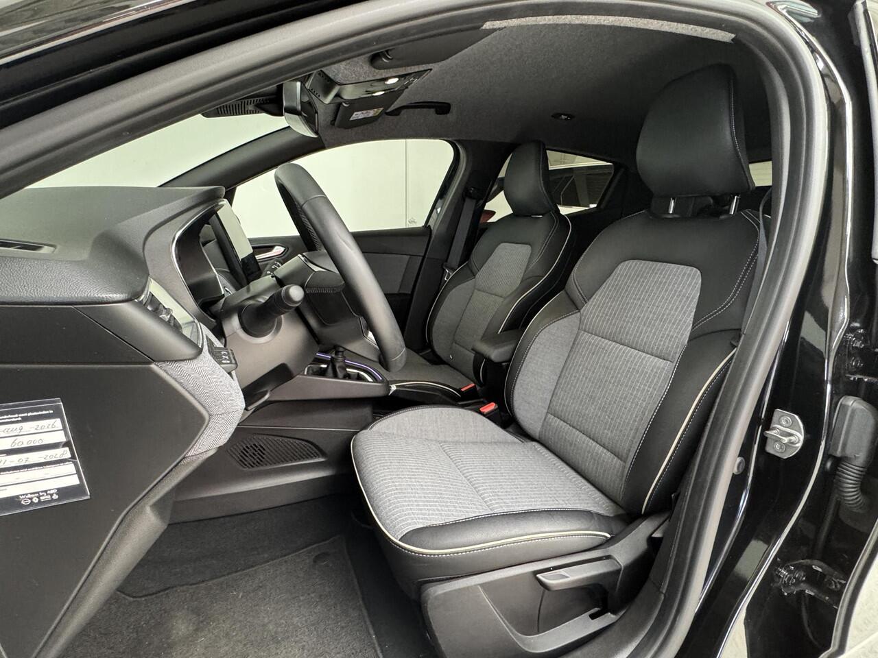 Renault CLIO 1.0 TCe 90 GPF Techno | All-Season banden | Achteruitrijcamera | Apple CarPlay / Android Auto | Navigatie |