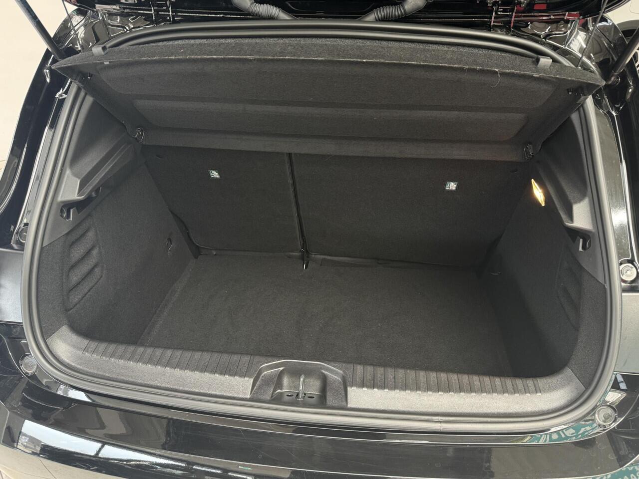 Renault CLIO 1.0 TCe 90 GPF Techno | All-Season banden | Achteruitrijcamera | Apple CarPlay / Android Auto | Navigatie |