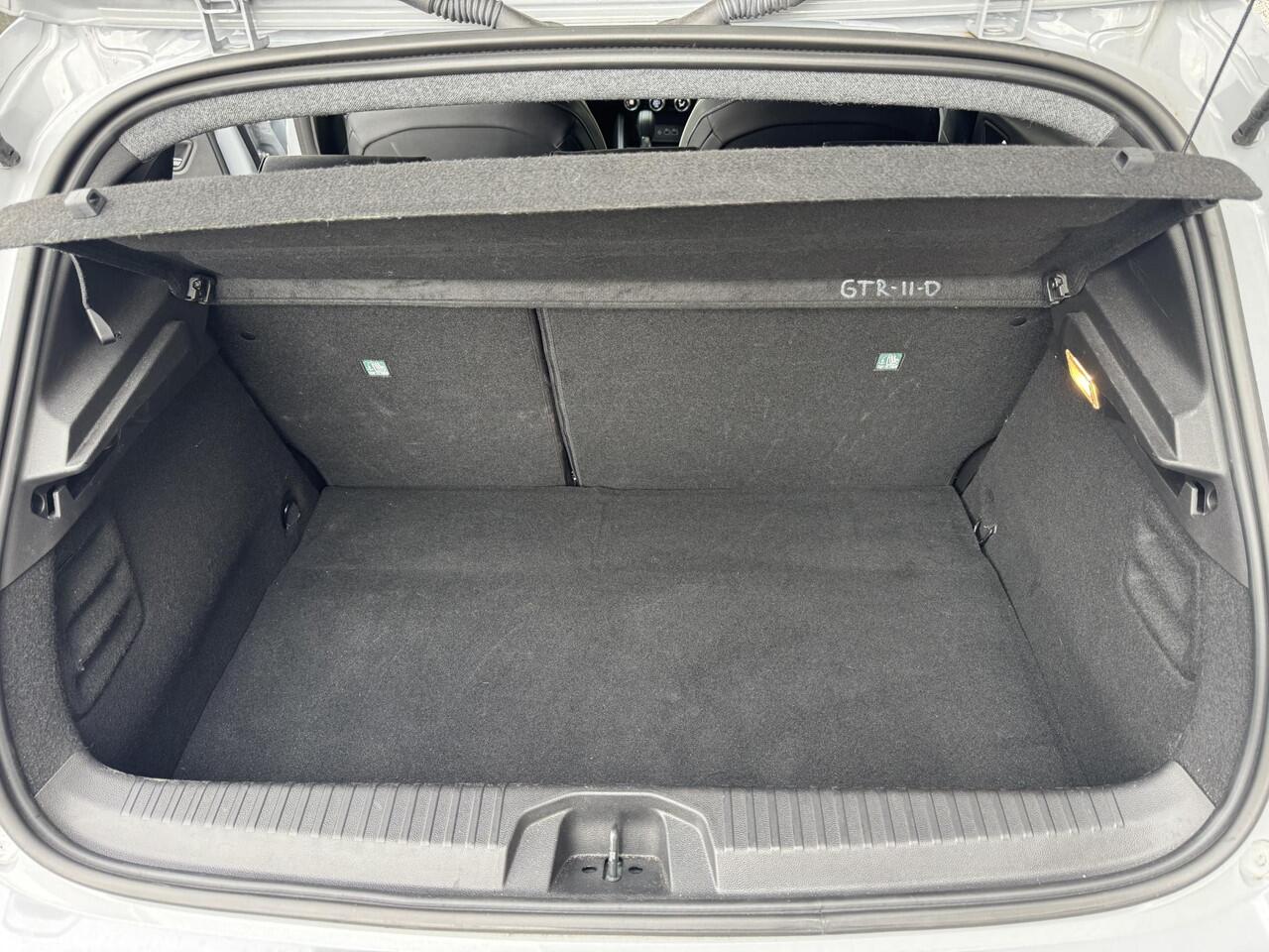 Renault CLIO 1.6 E-Tech Full Hybrid 145 Techno | Apple CarPlay / Android Auto | Achteruitrijcamera | Climate Control | Navigatie |