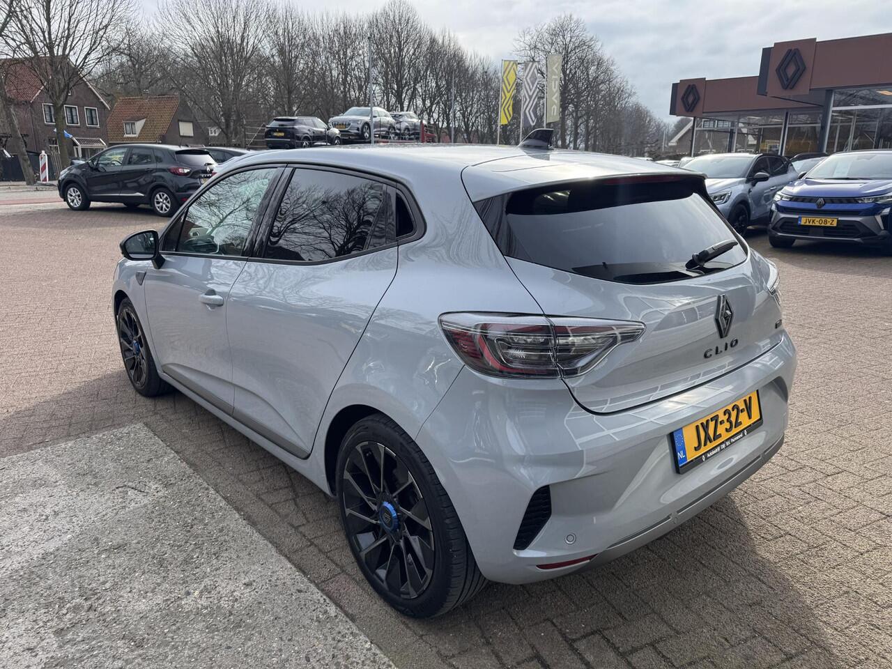 Renault CLIO 1.6 E-Tech 145 esprit Alpine+Bose+Pack Winter!!