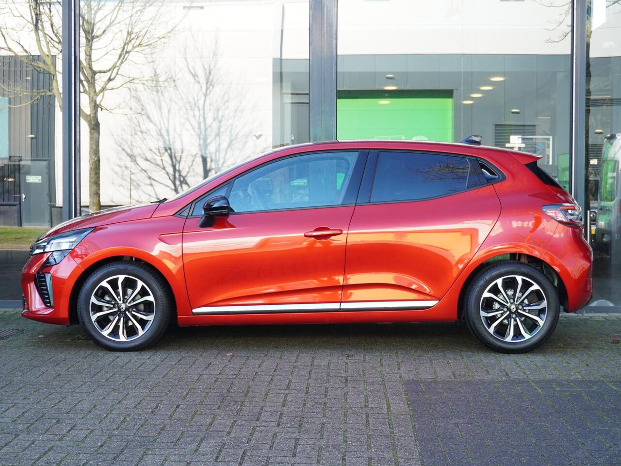Renault CLIO TCe 90 techno / 14.000KM / 9,3'' NAVI / 10,25'' DASHBOARD / CRUISE / CLIMATE / CAMERA / PDC / PRIVACY GLASS / KEYLESS / DAB+ / 16'' LMV