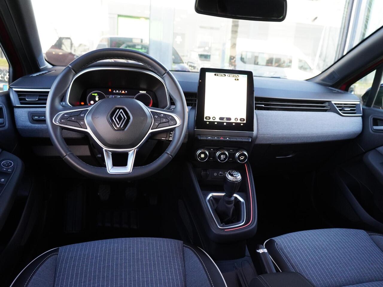 Renault CLIO TCe 90 techno / 14.000KM / 9,3'' NAVI / 10,25'' DASHBOARD / CRUISE / CLIMATE / CAMERA / PDC / PRIVACY GLASS / KEYLESS / DAB+ / 16'' LMV