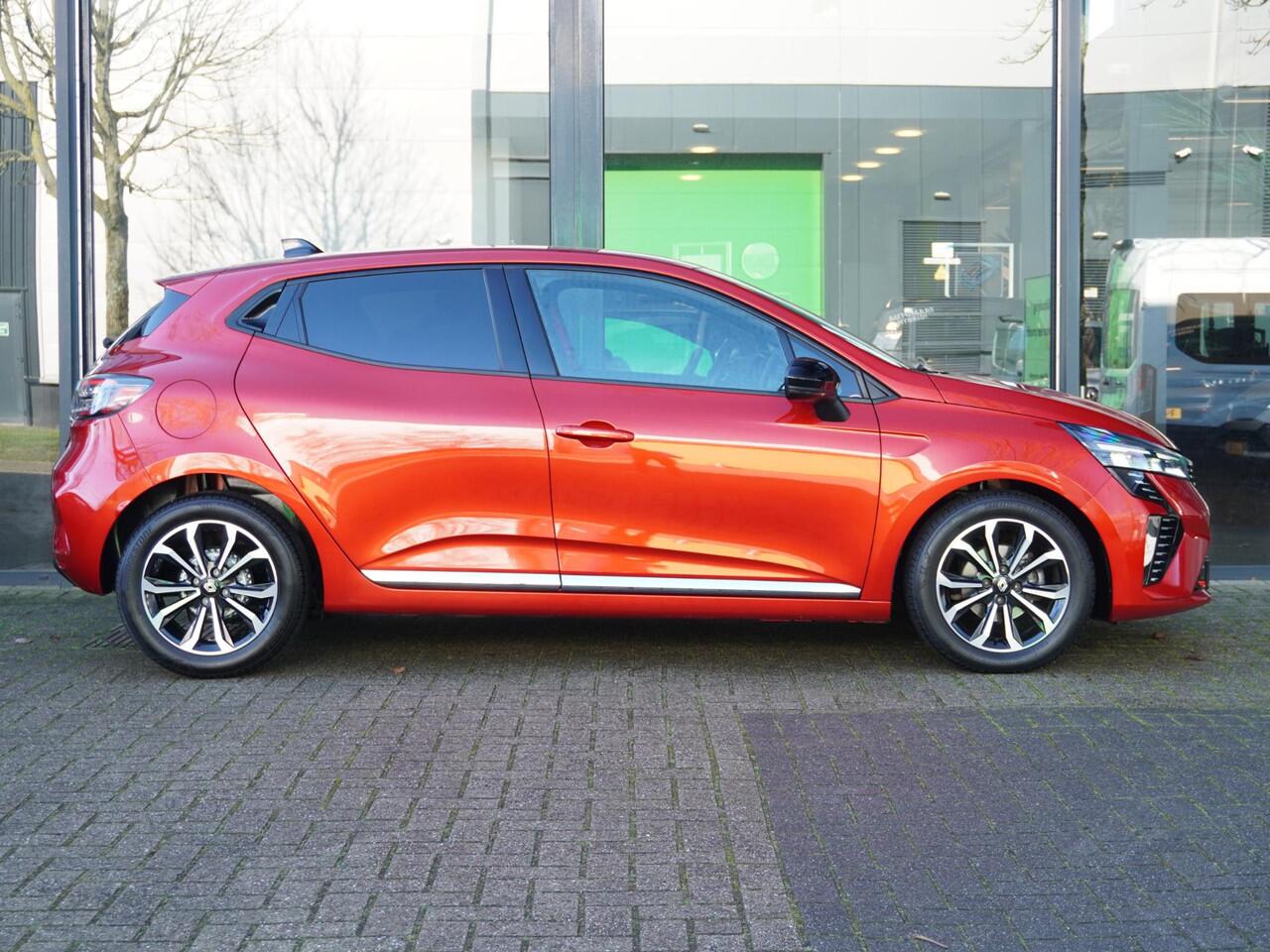 Renault CLIO TCe 90 techno / 14.000KM / 9,3'' NAVI / 10,25'' DASHBOARD / CRUISE / CLIMATE / CAMERA / PDC / PRIVACY GLASS / KEYLESS / DAB+ / 16'' LMV