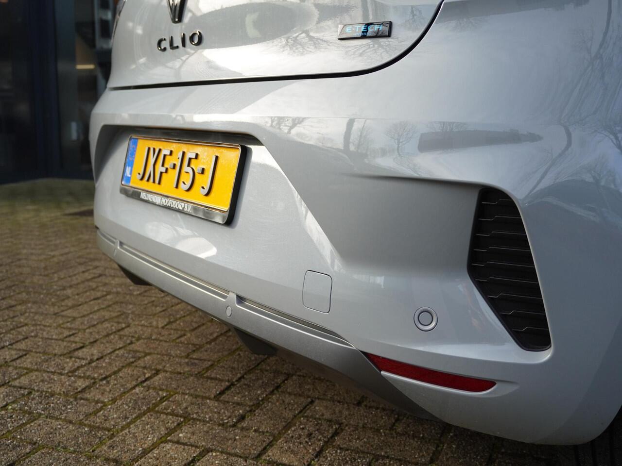 Renault CLIO 1.6 E-Tech Full Hybrid 145 esprit Alpine AUTOMAAT / PACK WINTER / DEALER OND. / 9,3'' NAVI / 10.25'' DASHBOARD / ADAPT. CRUISE / CAMERA / PDC / CLIMATE / APPLE CARPLAY / ANDROID AUTO / PRIVACY GLASS / DAB+ / 17'' LMV