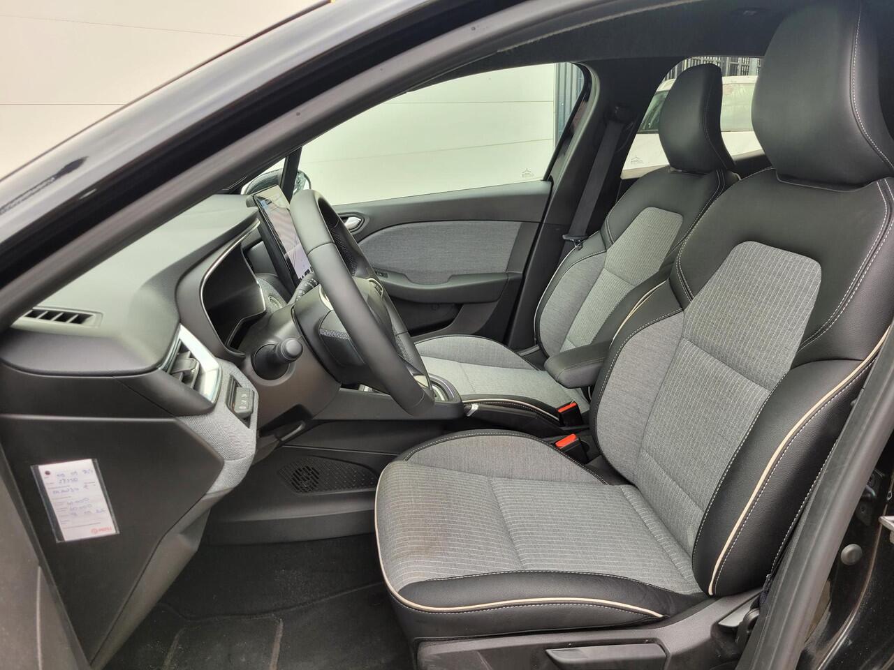 Renault CLIO 1.6 E-Tech Full Hybrid 145 techno | Groot Navigatie | Camera | 17 Inch | Half Leder