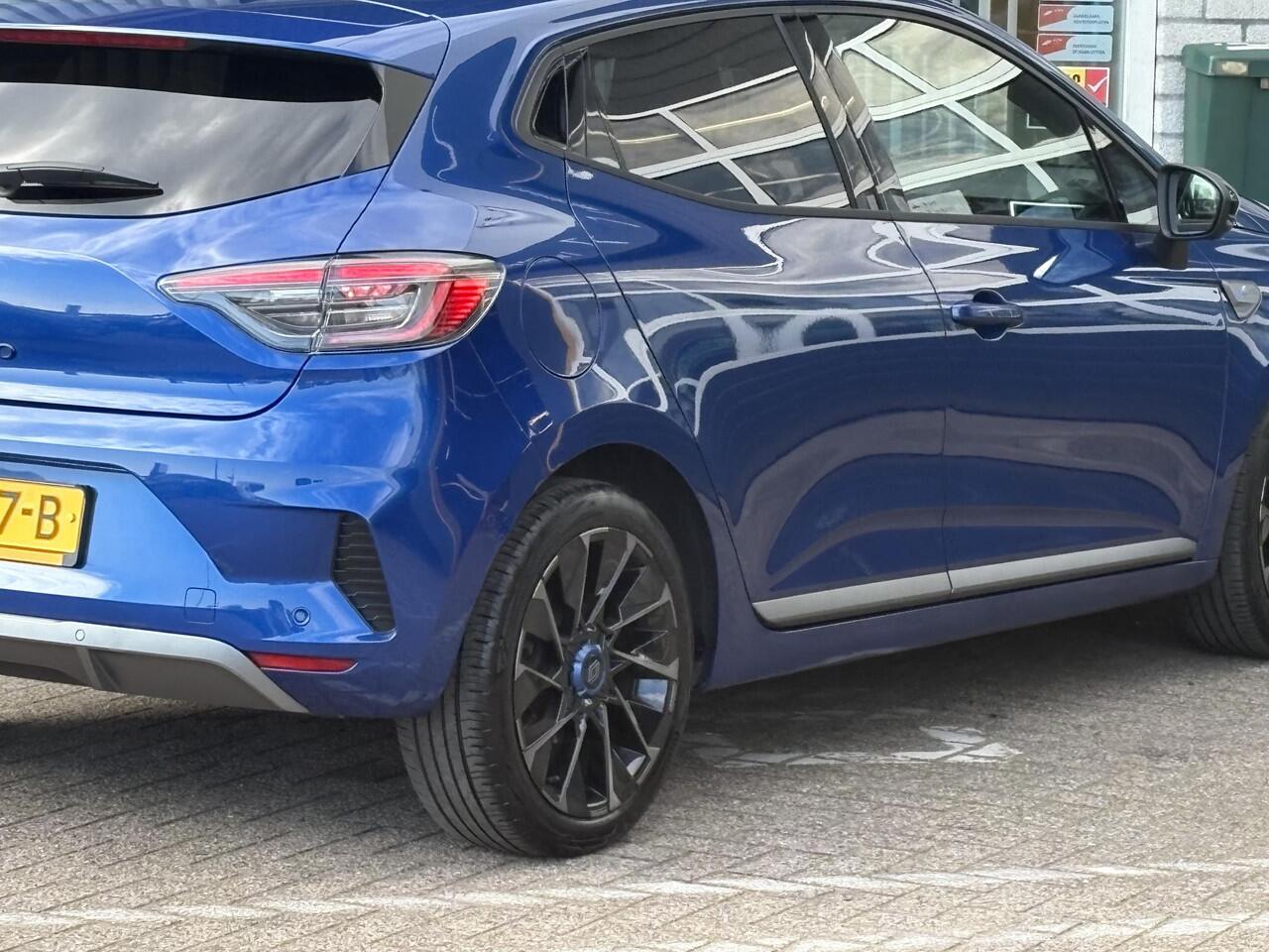 Renault CLIO 1.0 TCe 90 GPF esprit Alpine | NAP | 360 graden camera | Bose Audio | Navigatie | Park assist|