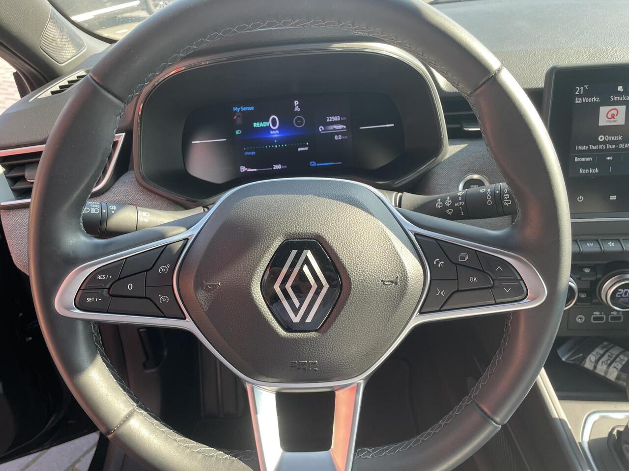 Renault CLIO 1.6 E-Tech Full Hybrid 145 techno