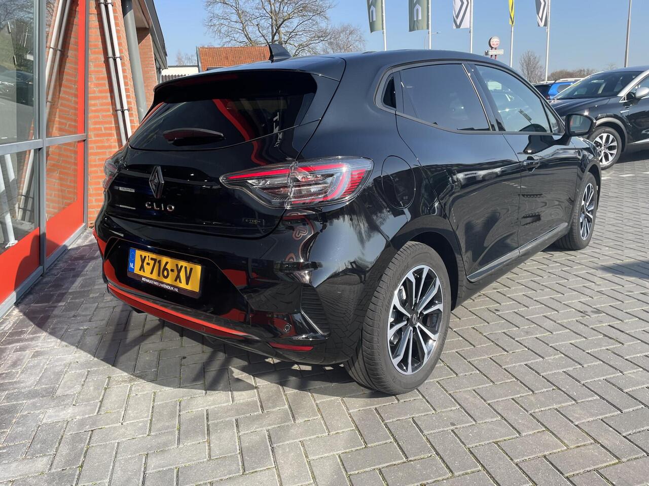 Renault CLIO 1.6 E-Tech Full Hybrid 145 techno