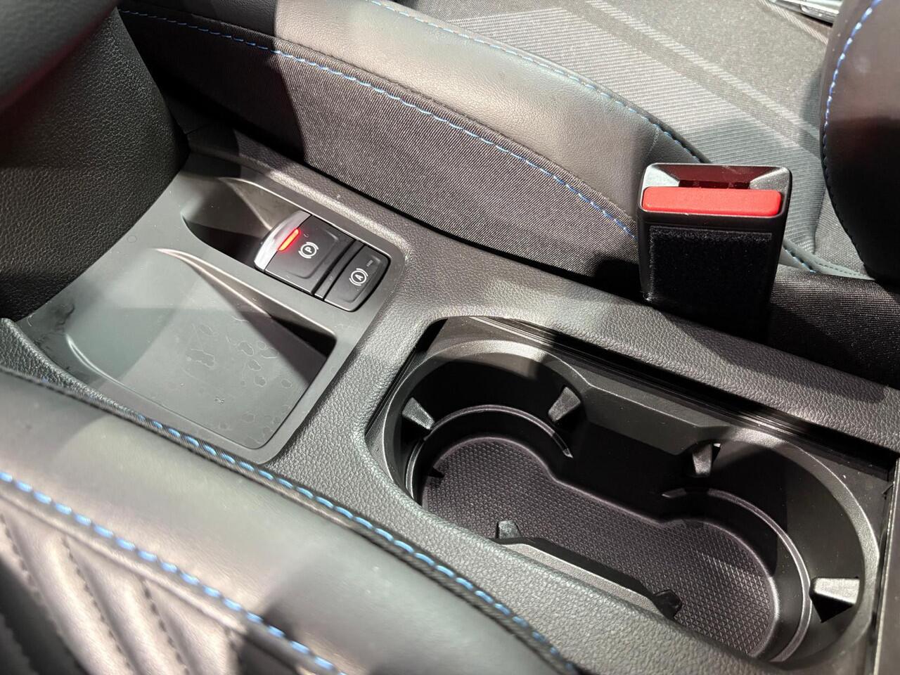 Renault CLIO 1.6 E-Tech Full Hybrid 145 esprit Alpine | 360º Camera | BOSE Audio | Navigatie |