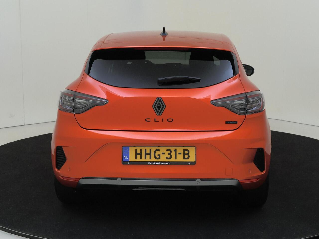 Renault CLIO 1.6 E-Tech Full Hybrid 145PK esprit Alpine | Apple & Android Carplay | BOSE geluidssysteem | 360 Camera | Stoel & Stuurverwarming | Climate Control | Navigatie | Adaptive Cruise Control