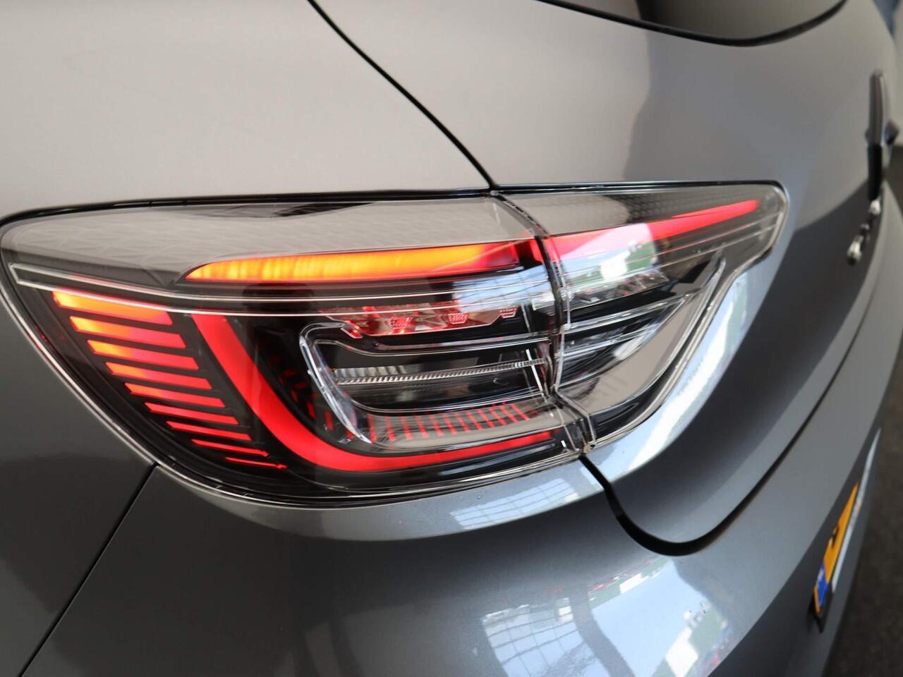 Renault CLIO TCe 90pk GPF techno | Apple carplay | Android auto | Climate control | Achteruitrijcamera |