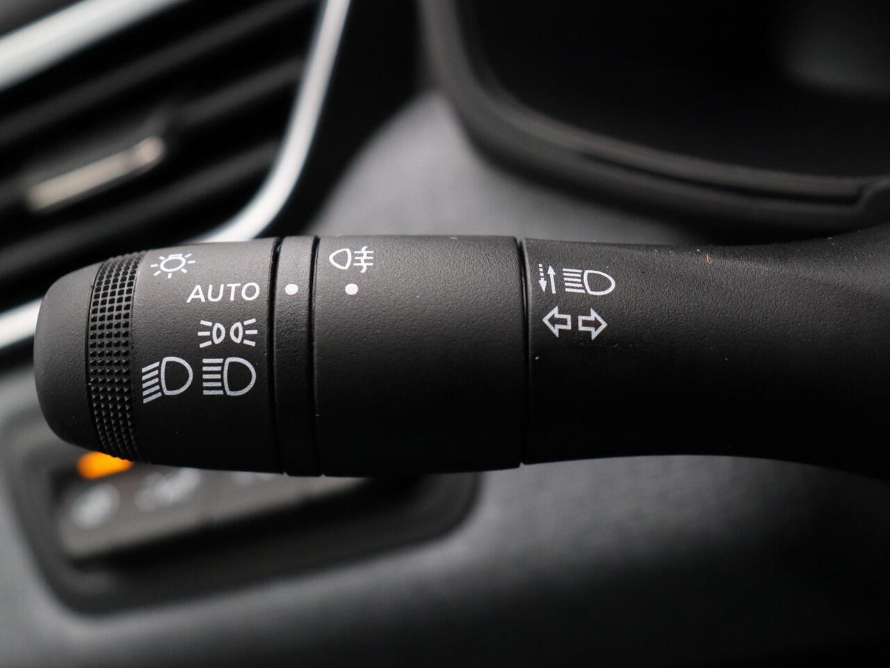 Renault CLIO TCe 90pk GPF evolution | Pack look 16" | Chromen grille | Airco |