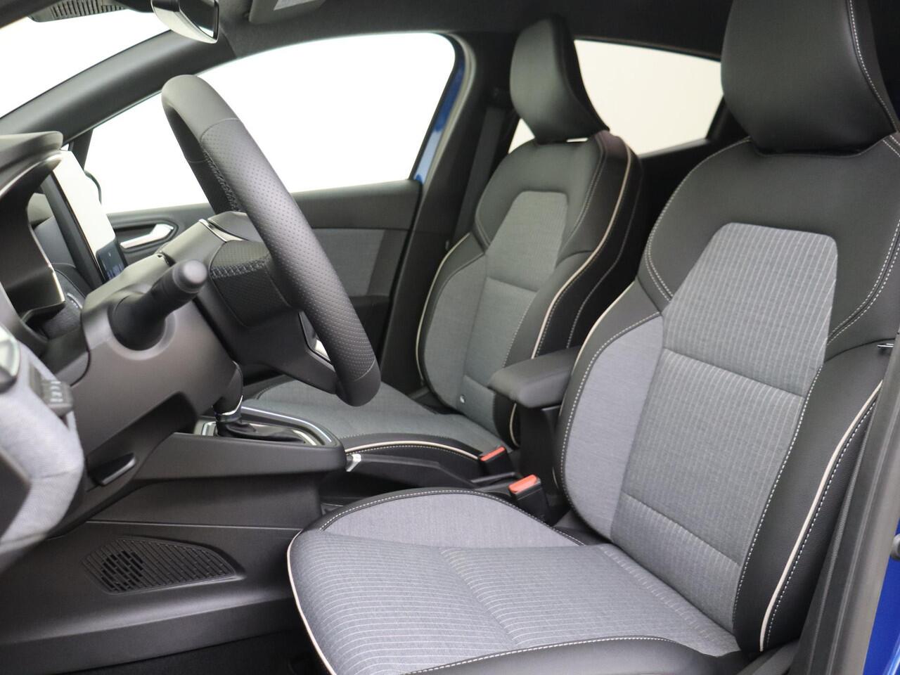 Renault CLIO 1.6 E-Tech Full Hybrid 145 Techno