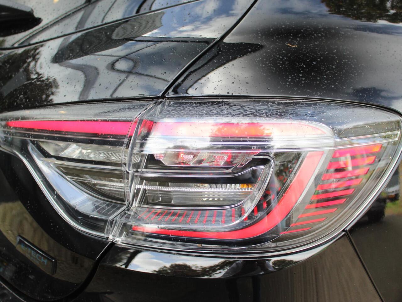 Renault CLIO 1.6 E-Tech Full Hybrid 145 esprit Alpine AUTOMAAT / PACK CITY PREMIUM / 9,3'' NAVI / 10.25'' DASHBOARD / ADAPT. CRUISE / CAMERA / PDC / CLIMATE / APPLE CARPLAY / ANDROID AUTO / PRIVACY GLASS / DAB+ / 17'' LMV