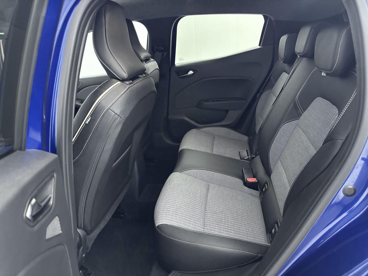 Renault CLIO 1.0 TCe 90 GPF techno | Achteruitrijcamera | Android & Apple Carplay | Groot Scherm | Navigatie | Parkeersensoren | Cruise Control | Keyless Entry |