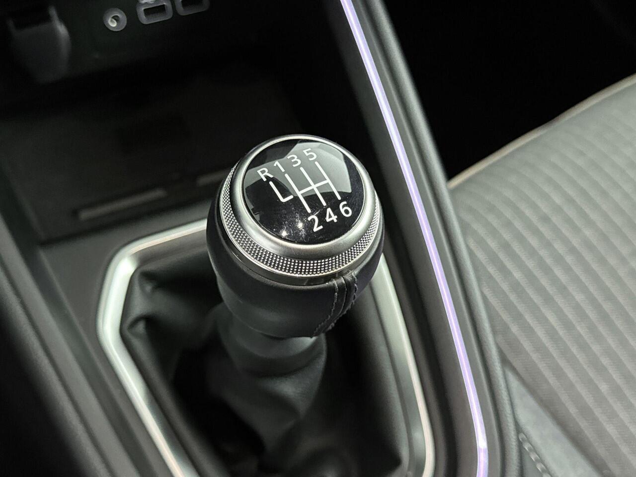 Renault CLIO 1.0 TCe 90 GPF techno | Achteruitrijcamera | Android & Apple Carplay | Groot Scherm | Navigatie | Parkeersensoren | Cruise Control | Keyless Entry |