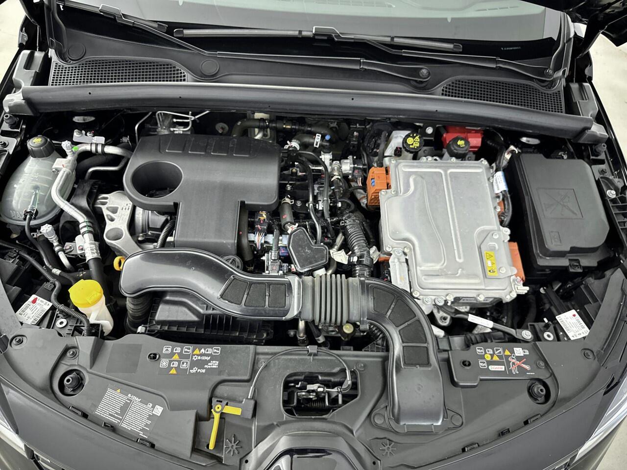 Renault CLIO 1.6 E-Tech Full Hybrid Esprit Alpine 145PK | Automaat | Navigatie 9,3'' | Adaptieve Cruise Control | Sportstoelen | 360 Camera | 17'' Inch Velgen | Apple CarPlay & Android Auto