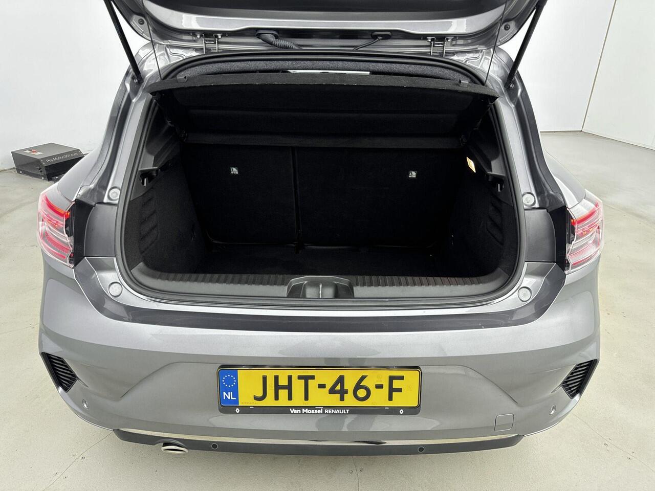 Renault CLIO 1.0 TCe 90Pk GPF techno | Navigatie met 9.3 Inch Scherm | Climate Control | Cruise Control | Parkeersensoren incl. Camera | Apple Carplay/Android Auto | Keyless Entry 7 Start | Lichtmetalen Velgen 16 Inch |