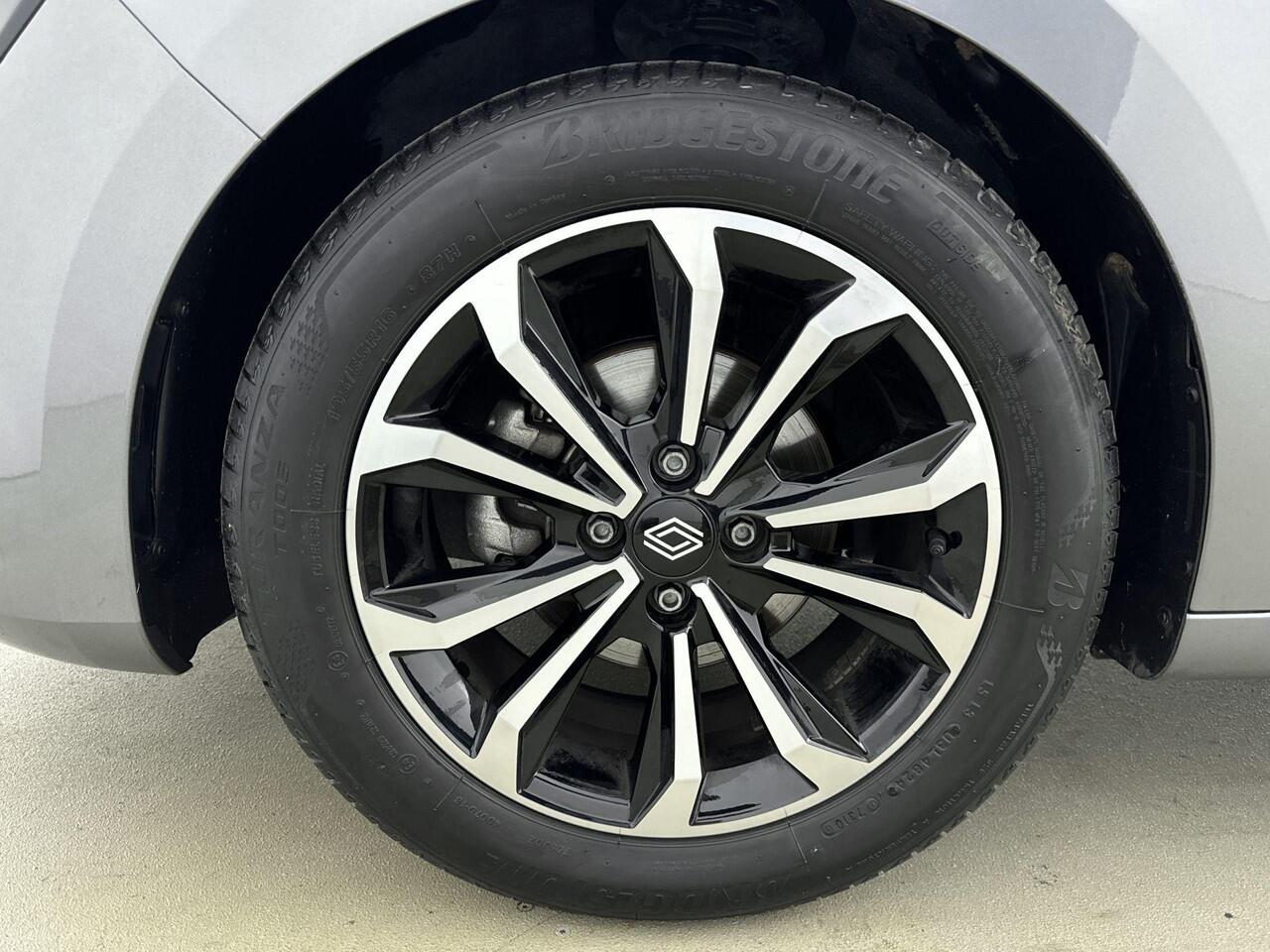 Renault CLIO 1.0 TCe 90Pk GPF techno | Navigatie met 9.3 Inch Scherm | Climate Control | Cruise Control | Parkeersensoren incl. Camera | Apple Carplay/Android Auto | Keyless Entry 7 Start | Lichtmetalen Velgen 16 Inch |