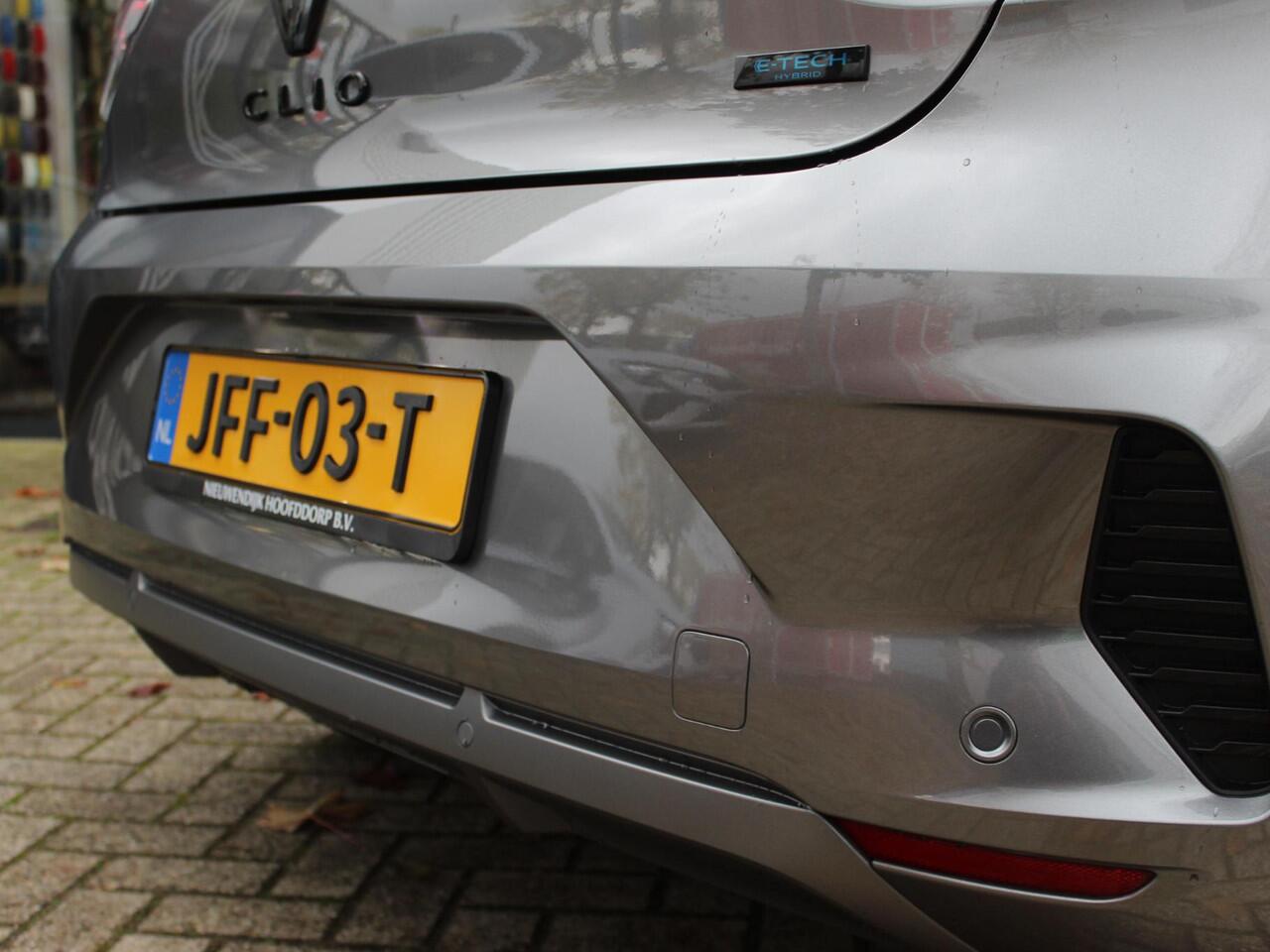 Renault CLIO 1.6 E-Tech Full Hybrid 145 esprit Alpine AUTOMAAT / PACK CITY PREMIUM / 9,3'' NAVI / 10.25'' DASHBOARD / ADAPT. CRUISE / CAMERA / PDC / CLIMATE / APPLE CARPLAY / ANDROID AUTO / PRIVACY GLASS / DAB+ / 17'' LMV