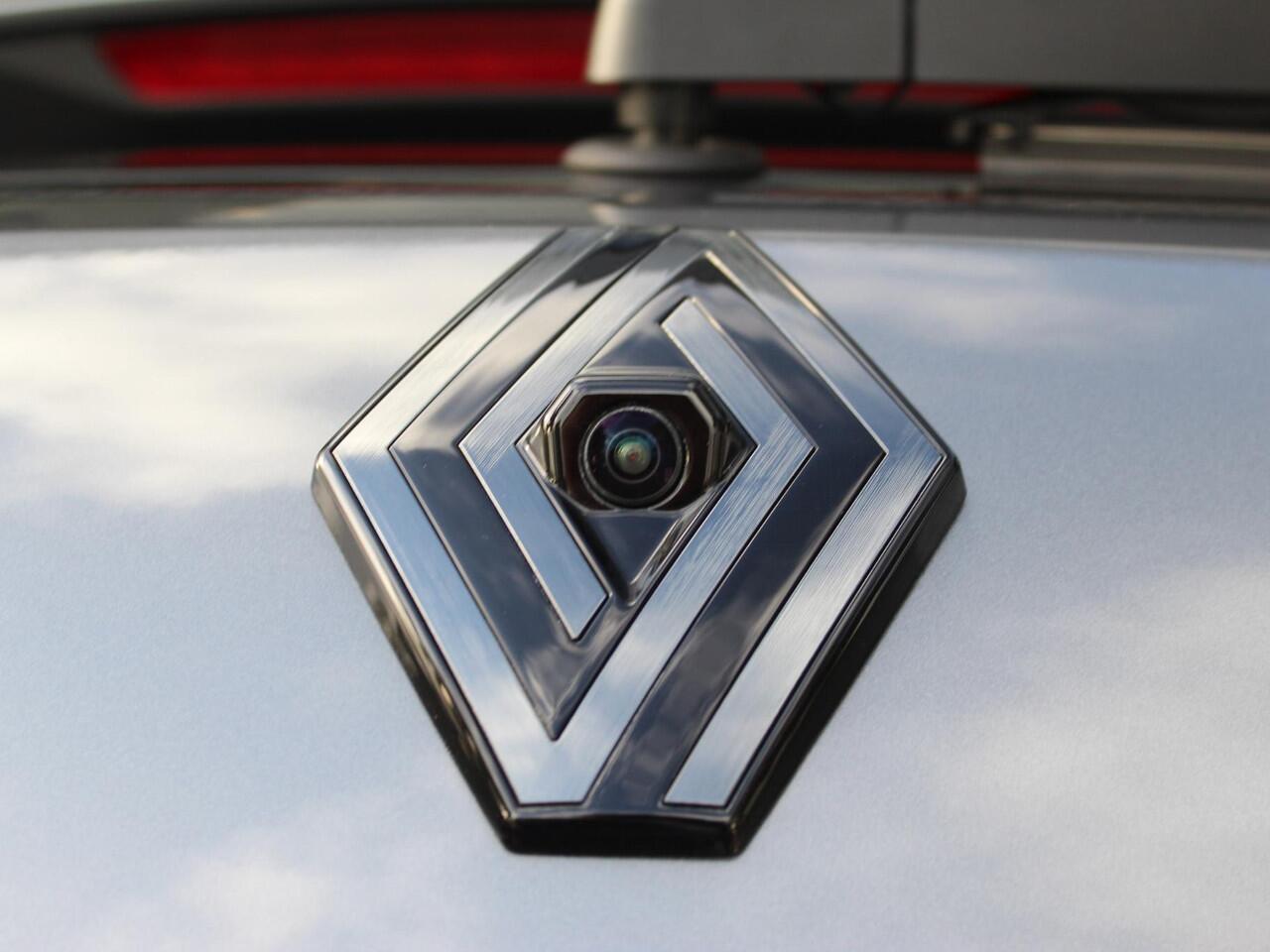 Renault CLIO 1.6 E-Tech Full Hybrid 145 esprit Alpine AUTOMAAT / PACK CITY PREMIUM / 9,3'' NAVI / 10.25'' DASHBOARD / ADAPT. CRUISE / CAMERA / PDC / CLIMATE / APPLE CARPLAY / ANDROID AUTO / PRIVACY GLASS / DAB+ / 17'' LMV