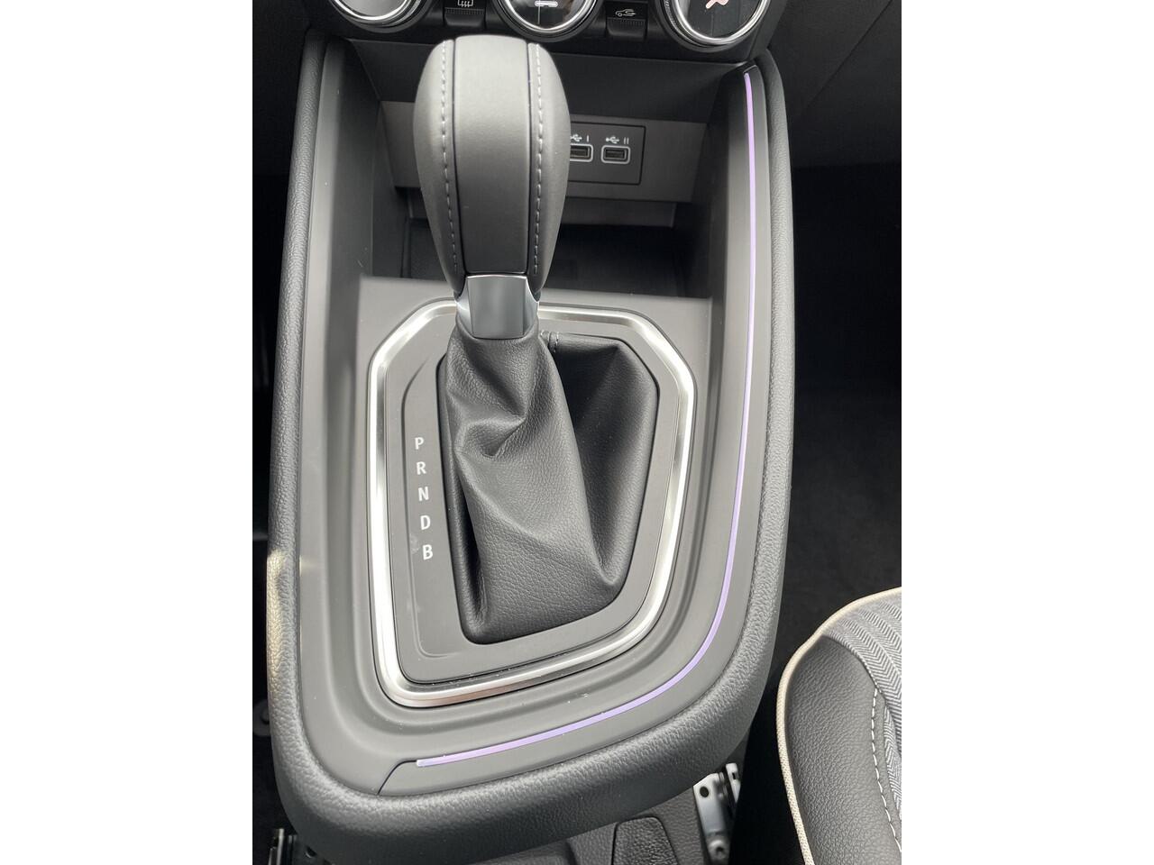 Renault CLIO 1.6 E-Tech Full Hybrid 145 techno / VOORRAADACTIE INCLUSIEF 5 JAAR GARANTIE /