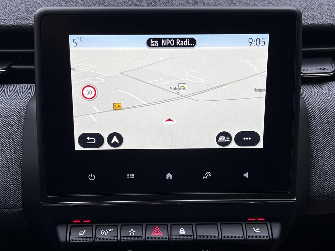 Renault CLIO 1.0 TCe 90 Techno / Fabrieksgarantie tot 3-2027 / Navigatie / Stuur- en stoelverwarming / Achteruitrijcamera / Apple Carplay Android / 16" LM wielen /