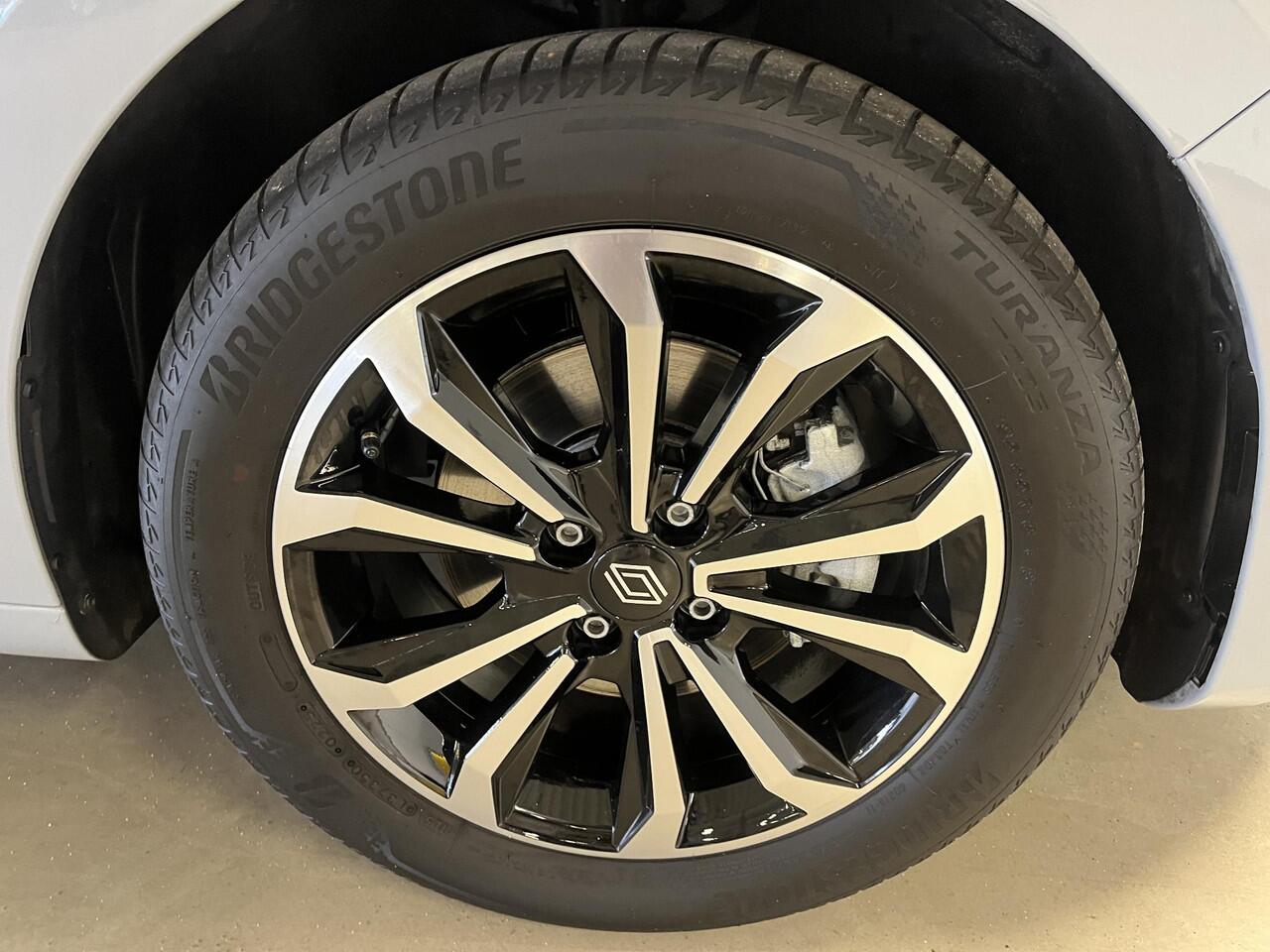 Renault CLIO 1.6 E-Tech Full Hybrid 145 techno / Pack City Premium / Pack Navigation Techno