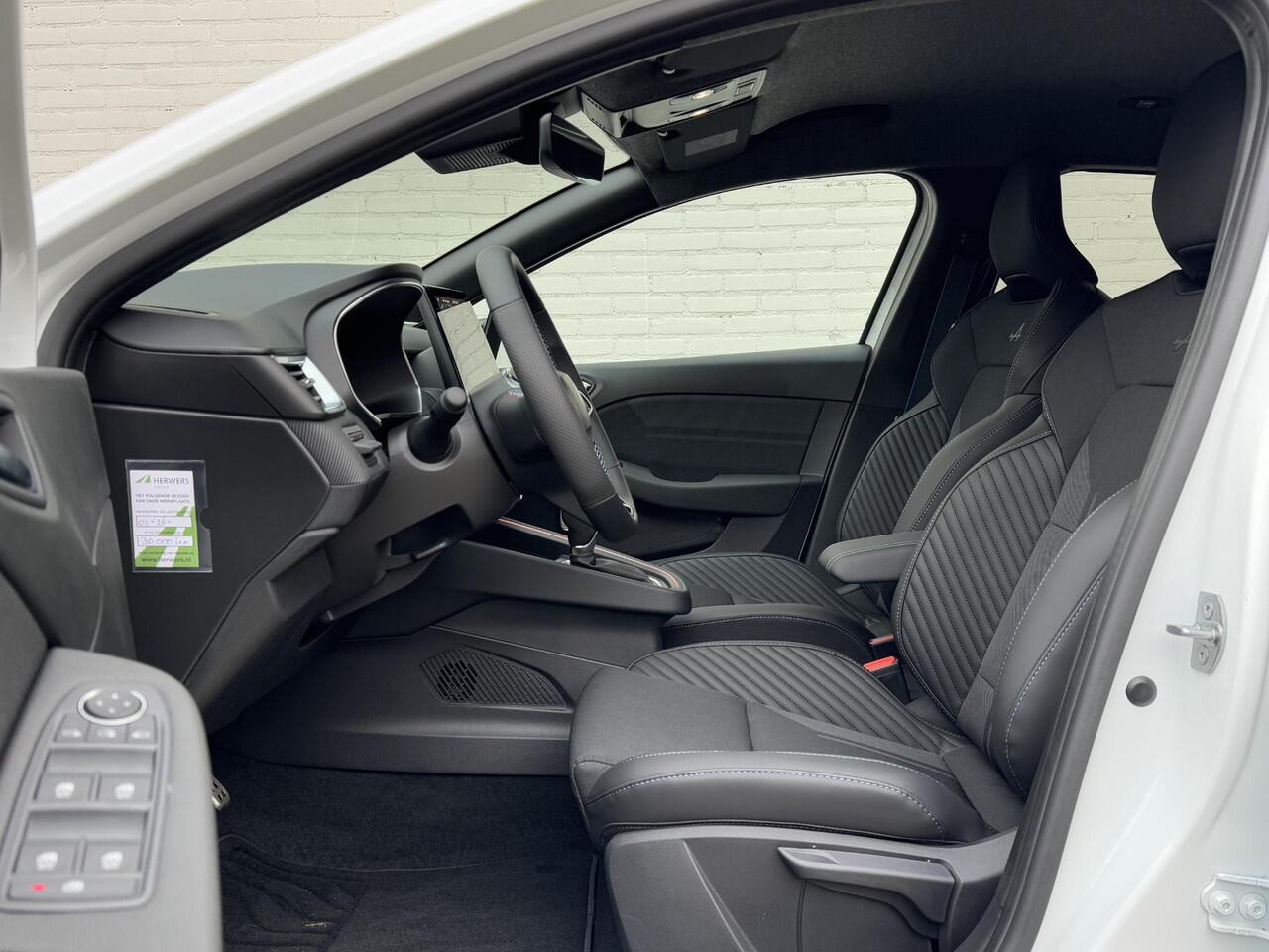 Renault CLIO 1.6 E-Tech Full Hybrid 145 esprit Alpine / DEMO / Pack BOSE / Dodehoek / Adaptive Cruise Control / 360 Camera / PDC / Parkeer Assistent / Stoel & Stuurwiel verwarming / LED / NAP / DAB /