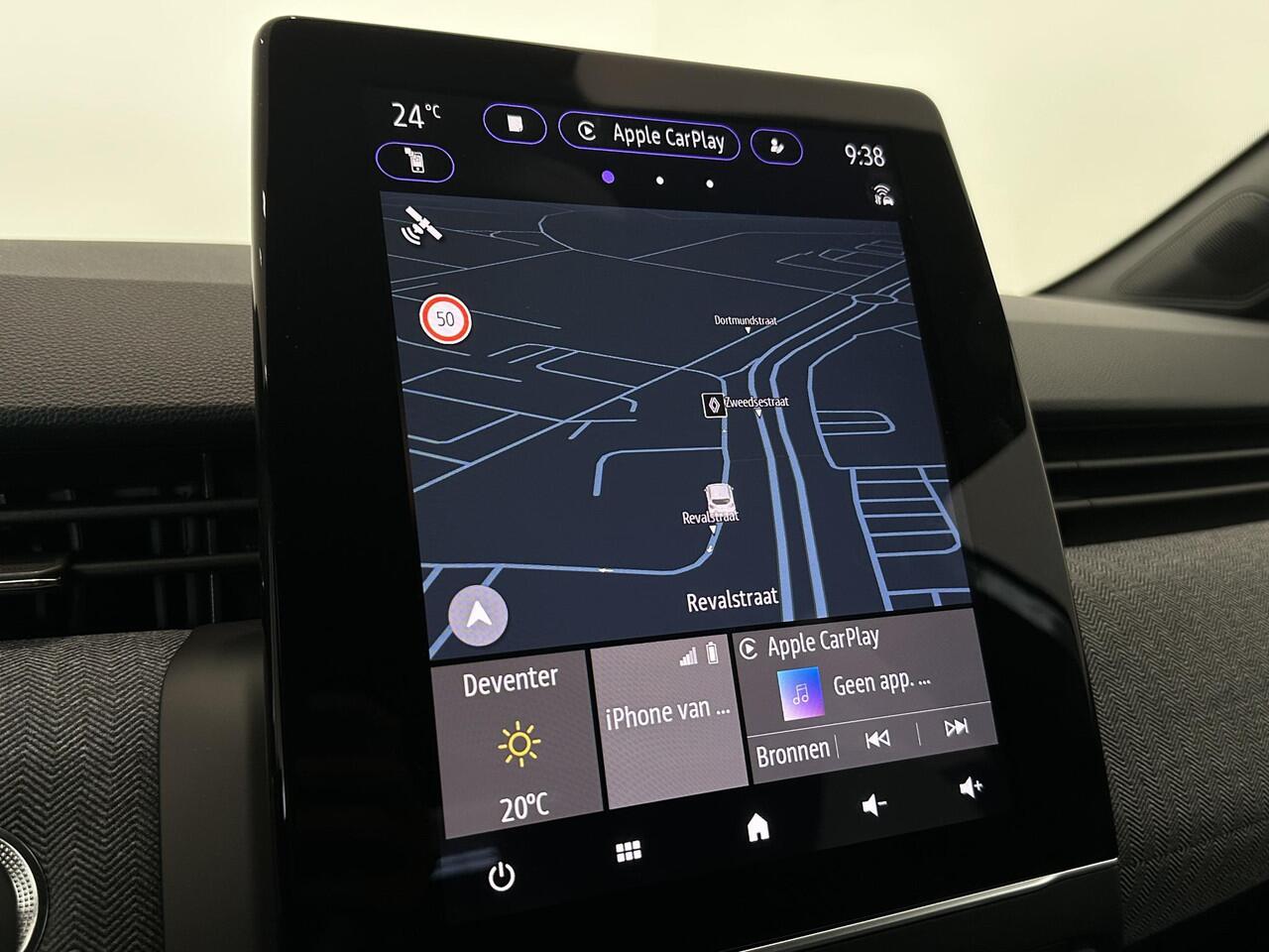 Renault CLIO 1.0 TCe 90 Techno | Navigatie 9,3" | Stoel- en stuurverwarming | Lichtmetalen velgen 17" | Apple Carplay/Android Auto