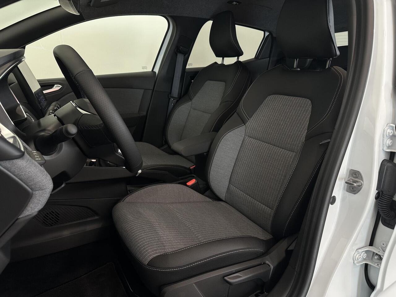 Renault CLIO 1.0 TCe 90 Techno | Navigatie 9,3" | Stoel- en stuurverwarming | Lichtmetalen velgen 17" | Apple Carplay/Android Auto